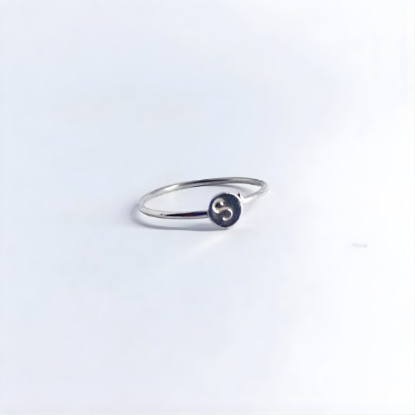 1 Letter Ring